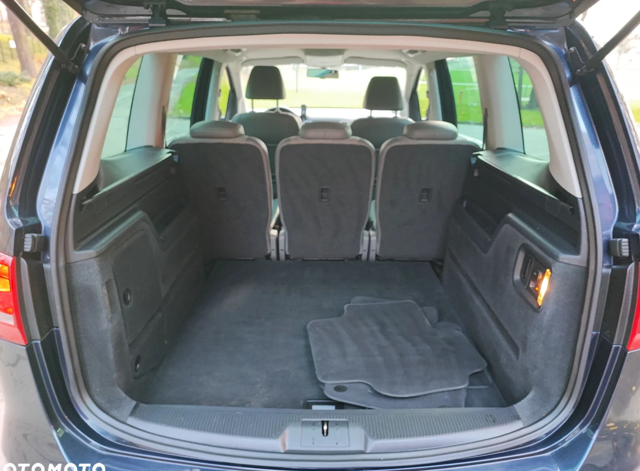 Volkswagen Sharan cena 39800 przebieg: 224000, rok produkcji 2012 z Grodków małe 232